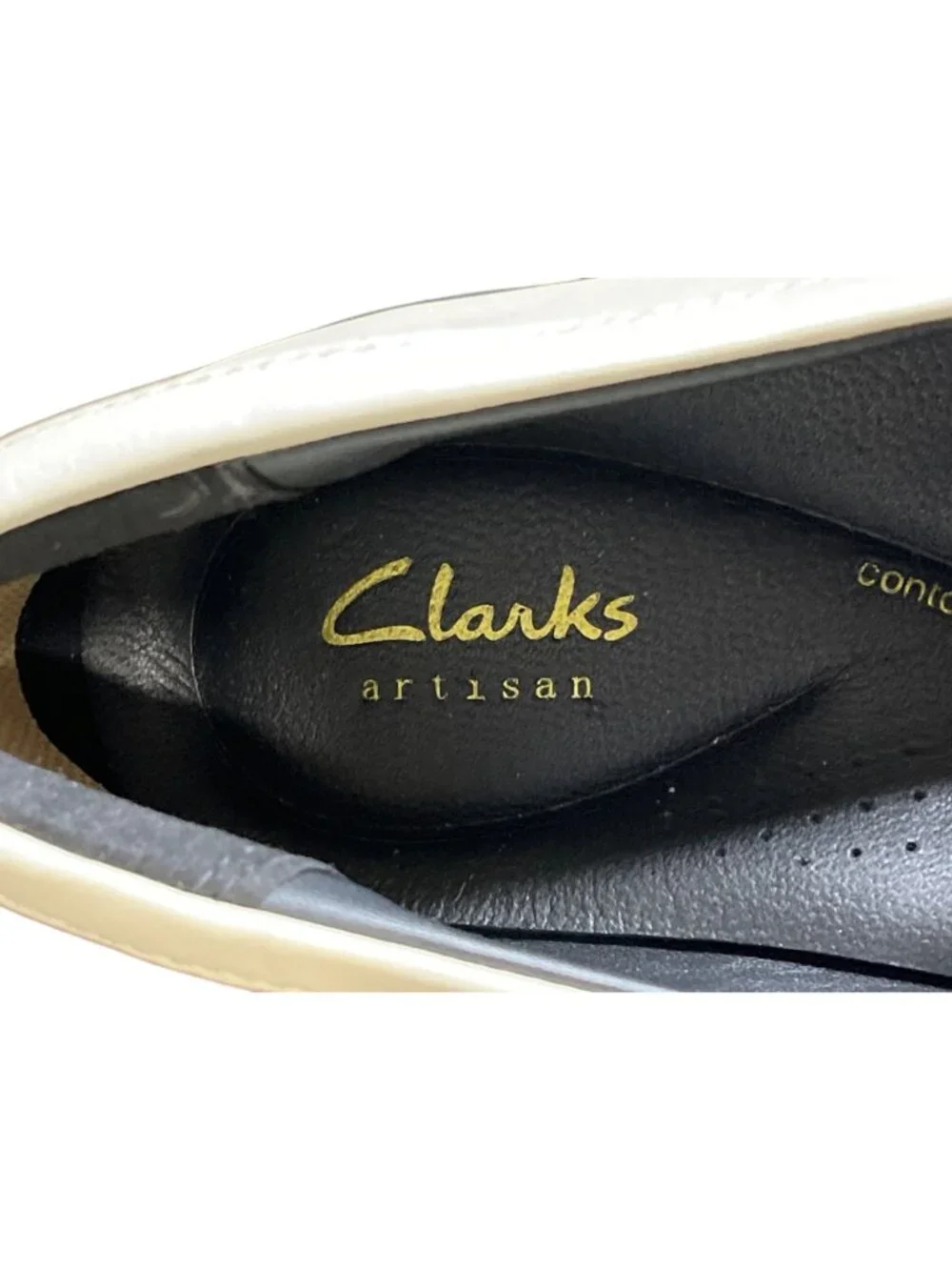 Clarks Womens Size 7 Wide Loriini Izzy Loafers Cream Leather With Black Chain